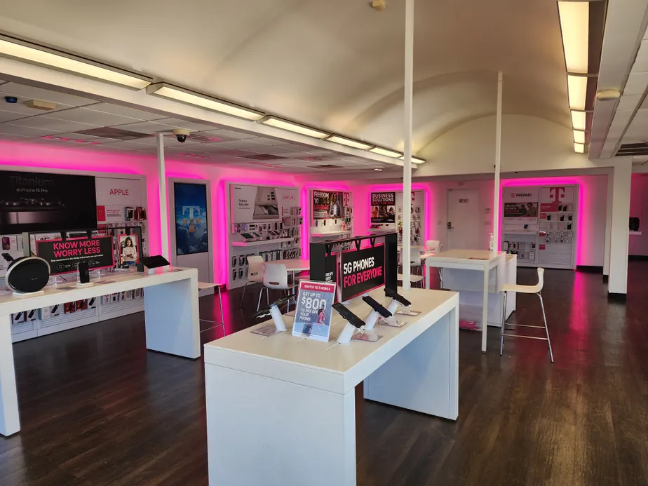  Interior photo of T-Mobile Store at Ashley Plaza, Goldsboro, NC 