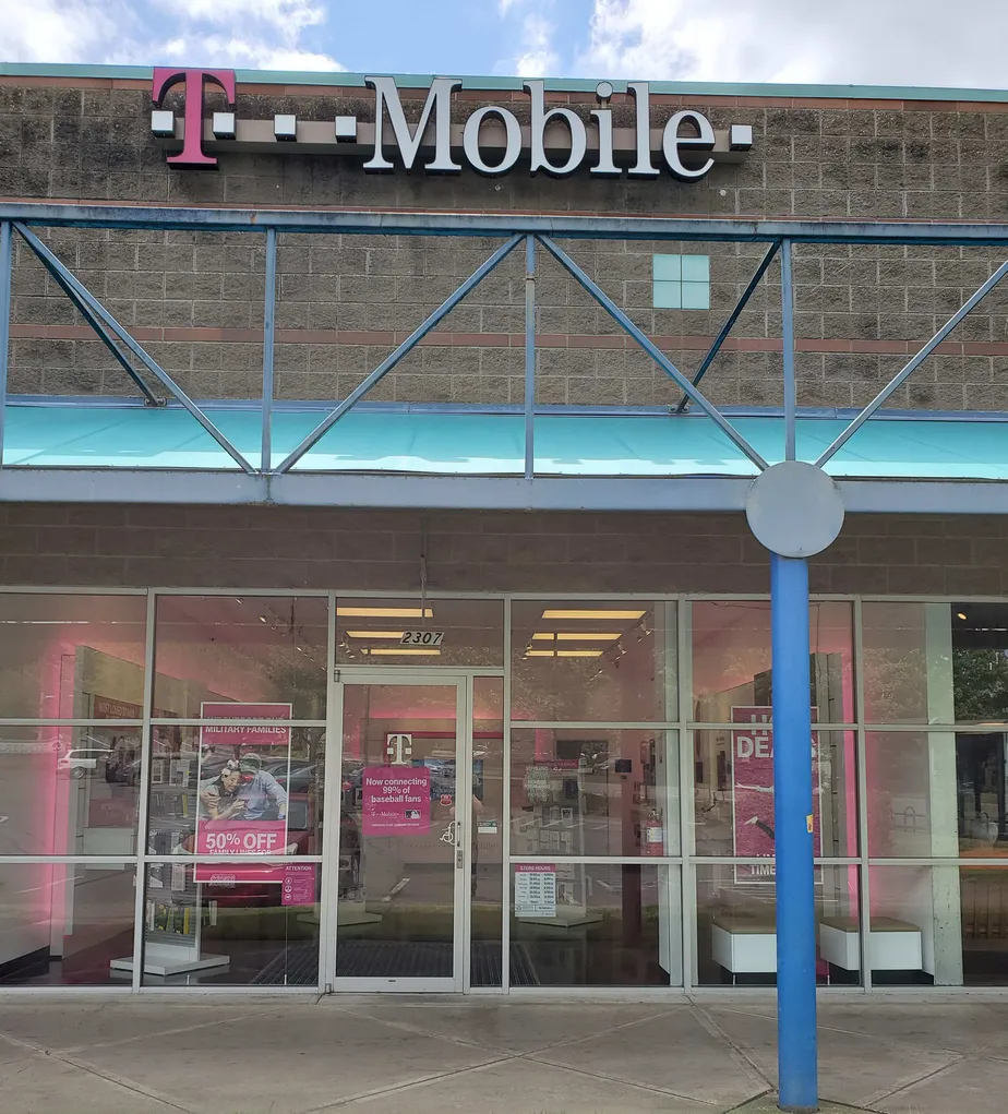Foto del exterior de la tienda T-Mobile en Kings & Walnut, Corvallis, OR