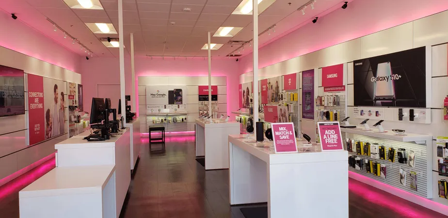 Interior photo of T-Mobile Store at Highland Springs & I-10, Banning, CA