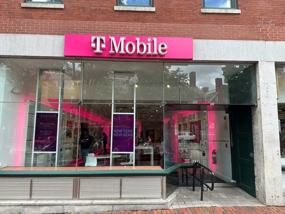 Exterior photo of T-Mobile Store at Harvard Square, Cambridge, MA