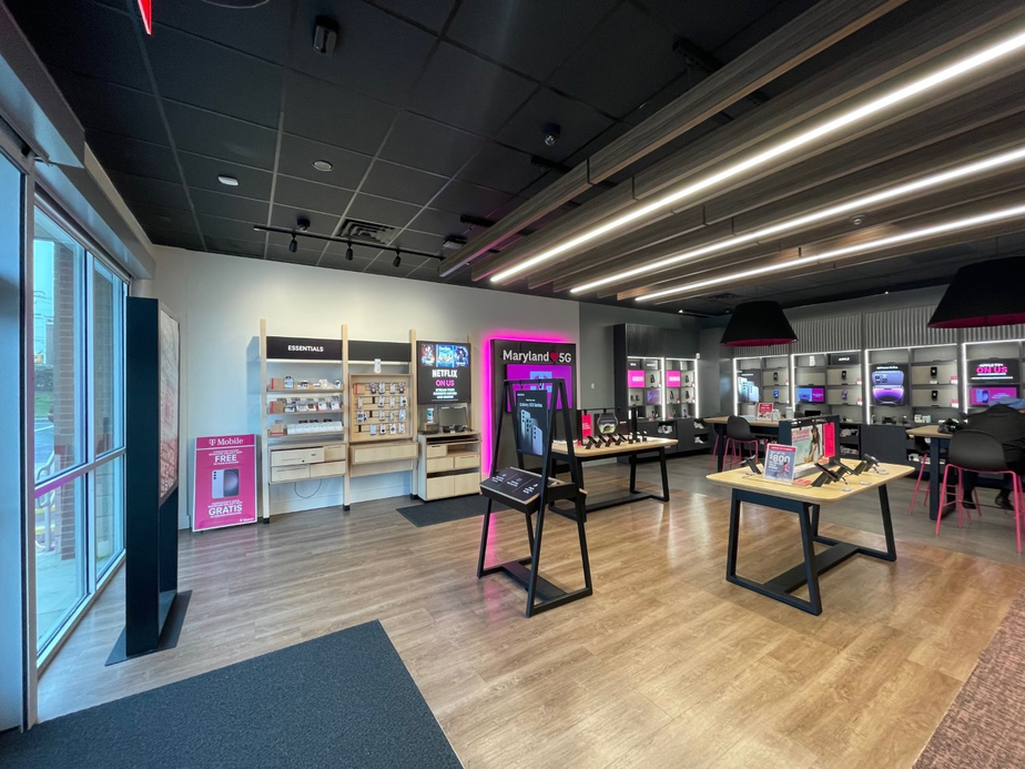  Interior photo of T-Mobile Store at The Shoppes At New Carrollton, New Carrollton, MD 