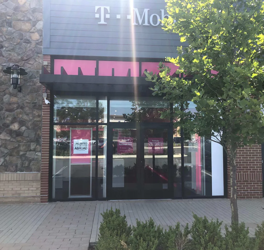 Exterior photo of T-Mobile store at Market St Ne & Fort Lincoln Dr Ne, Washington, DC