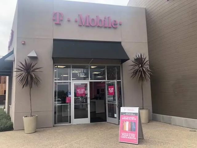 Exterior photo of T-Mobile store at Palm Ave & 9th St, Imperial Beach, CA