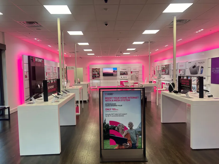  Interior photo of T-Mobile Store at South College, Auburn, AL 