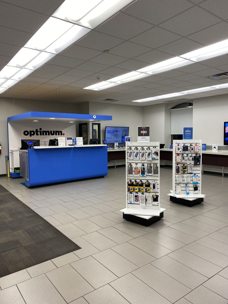  Stillwater 8119 Inside Store.jpg 