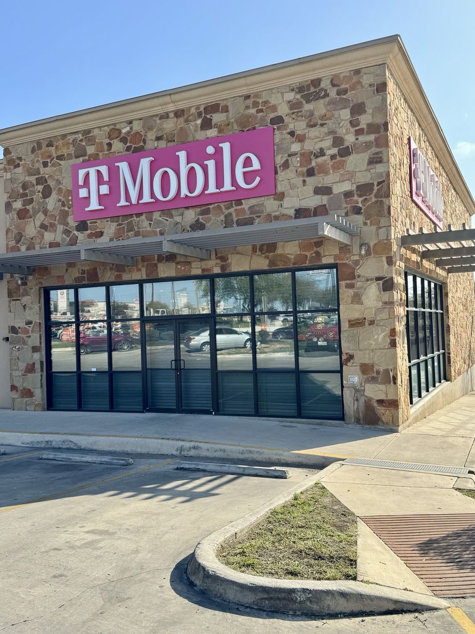 Exterior photo of T-Mobile Store at Loop 1604 & Blanco Rd, San Antonio, TX