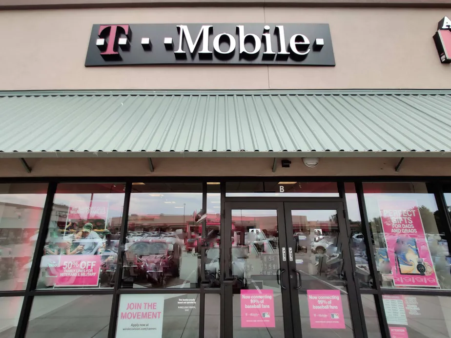 Exterior photo of T-Mobile store at S Boulder & 287, Lafayette, CO