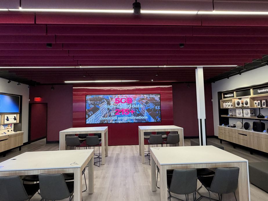  Interior photo of T-Mobile Store at I-45 & Sh 105, Conroe, TX 
