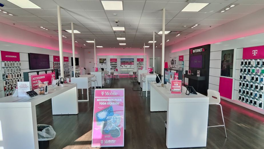 Interior photo of T-Mobile Store at Plaza Cayey, Cayey, PR