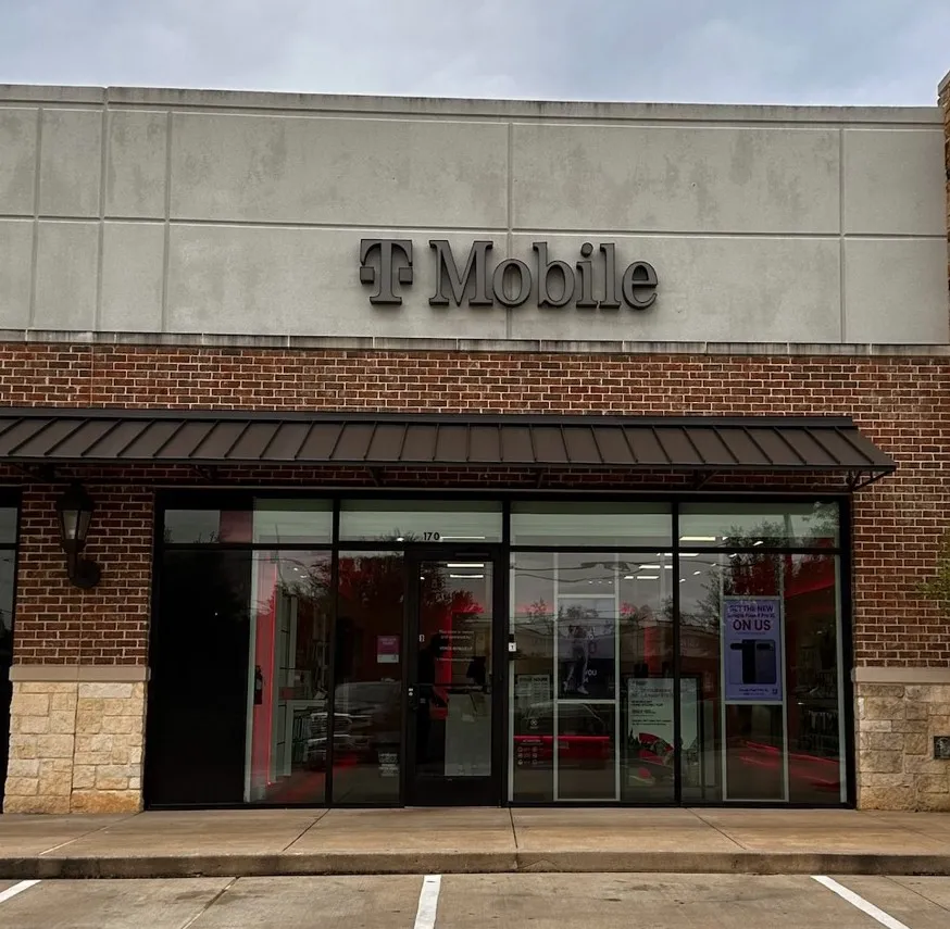  Exterior photo of T-Mobile Store at Hwy 6 S & Sienna Christus Dr, Missouri City, TX 