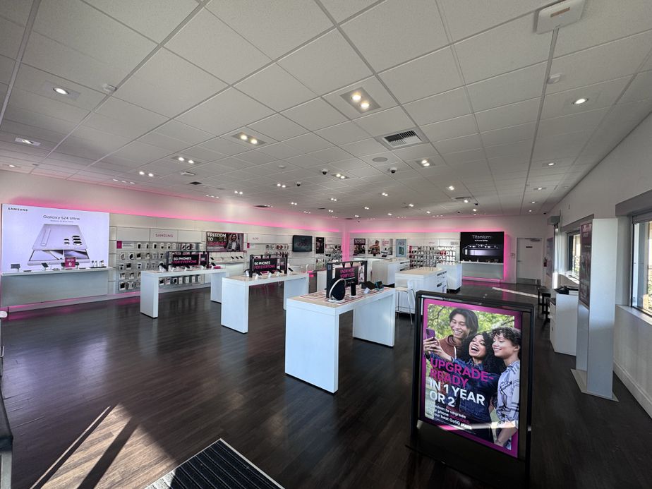 Interior photo of T-Mobile Store at Calloway & Rosedale, Bakersfield, CA