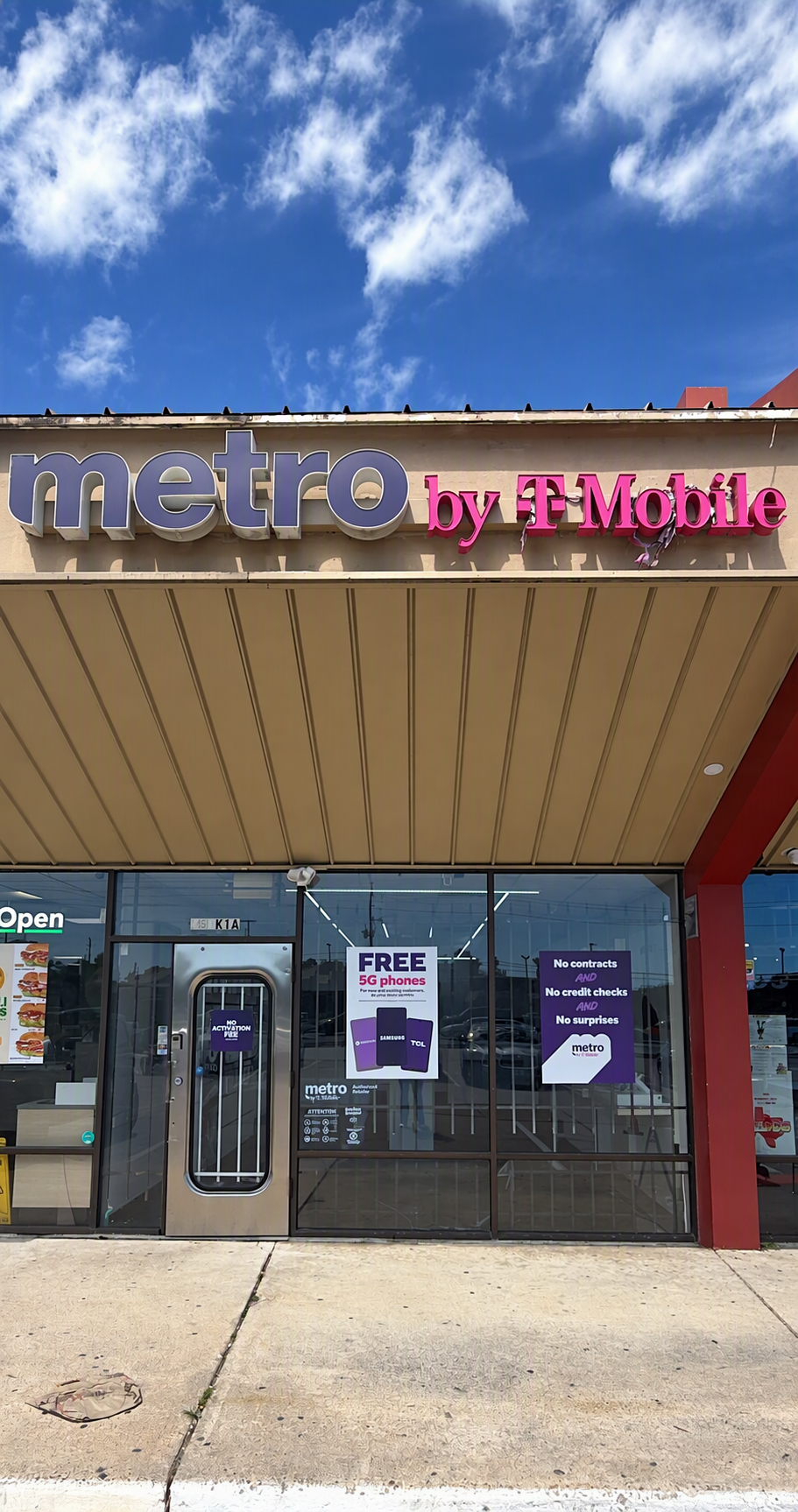 Metro by T-Mobile 850 Cypress Creek Pkwy - 850 Cypress Creek Pkwy 