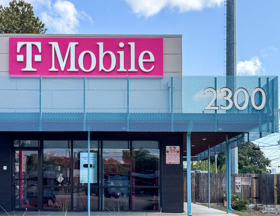  Exterior photo of T-Mobile Store at S Lamar Blvd & Goodrich Ave, Austin, TX 