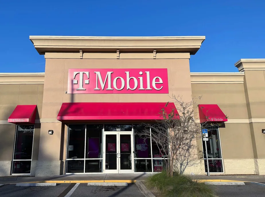 Exterior photo of T-Mobile Store at San Jose & Old River, Jacksonville, FL
