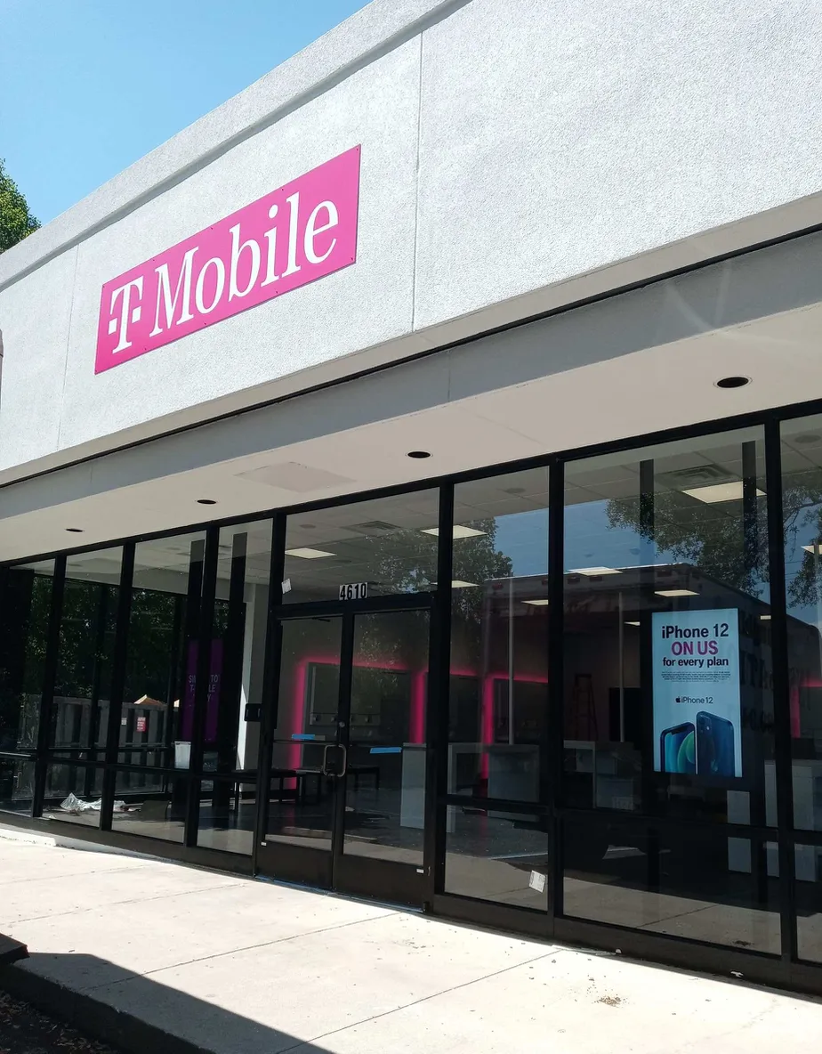  Exterior photo of T-Mobile store at Tallahassee Mobile Store D, Tallahassee, FL 