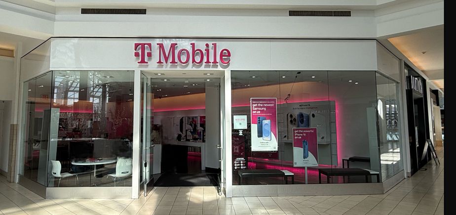 Exterior photo of T-Mobile Store at Freehold Mall, Freehold, NJ