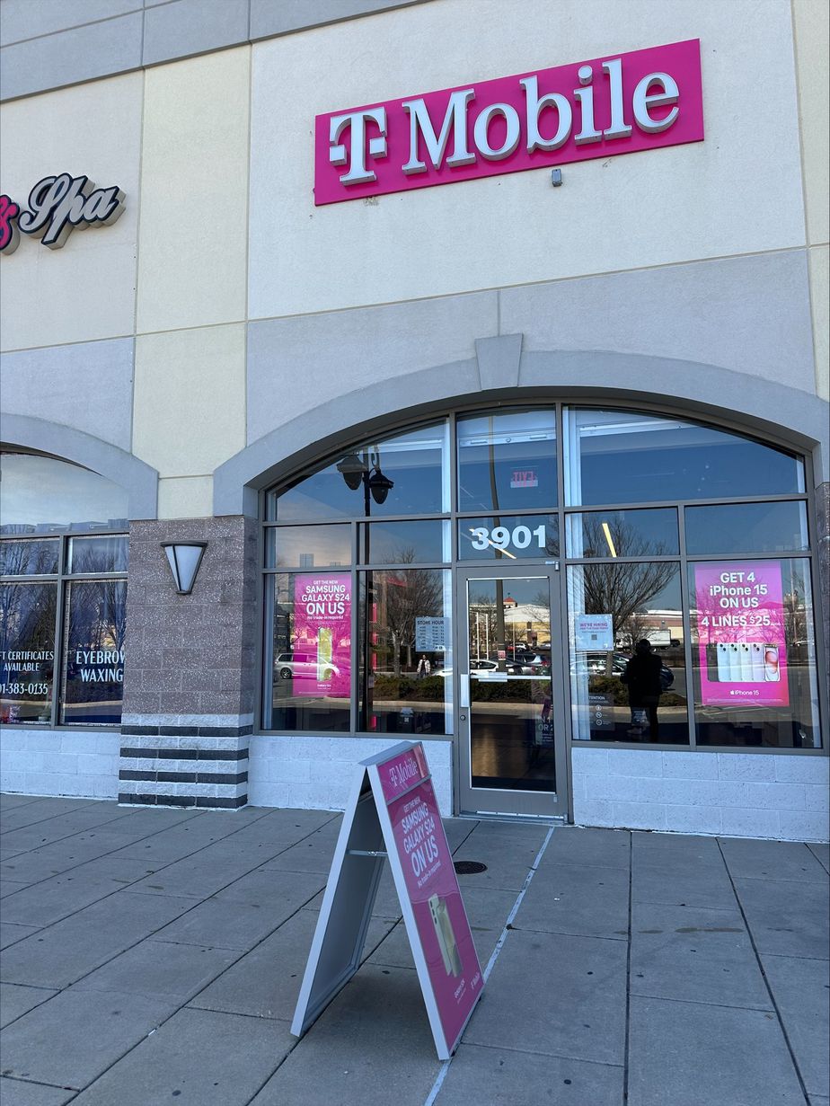 Exterior photo of T-Mobile Store at Shoppes at Bowie Town Center, Bowie, MD