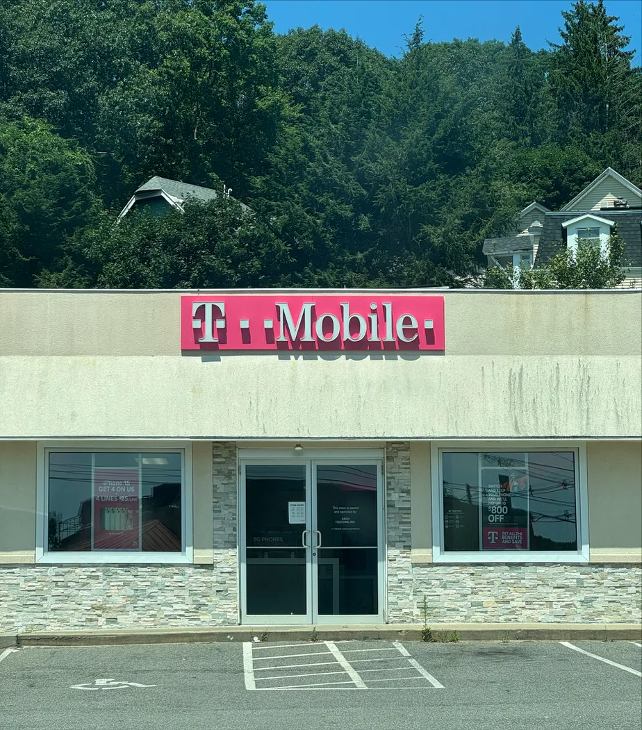  Exterior photo of T-Mobile Store at Rubber Ave & Pond St, Naugatuck, CT 