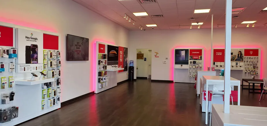  Interior photo of T-Mobile Store at 34 Road & Old US Hwy 131, Cadillac, MI 