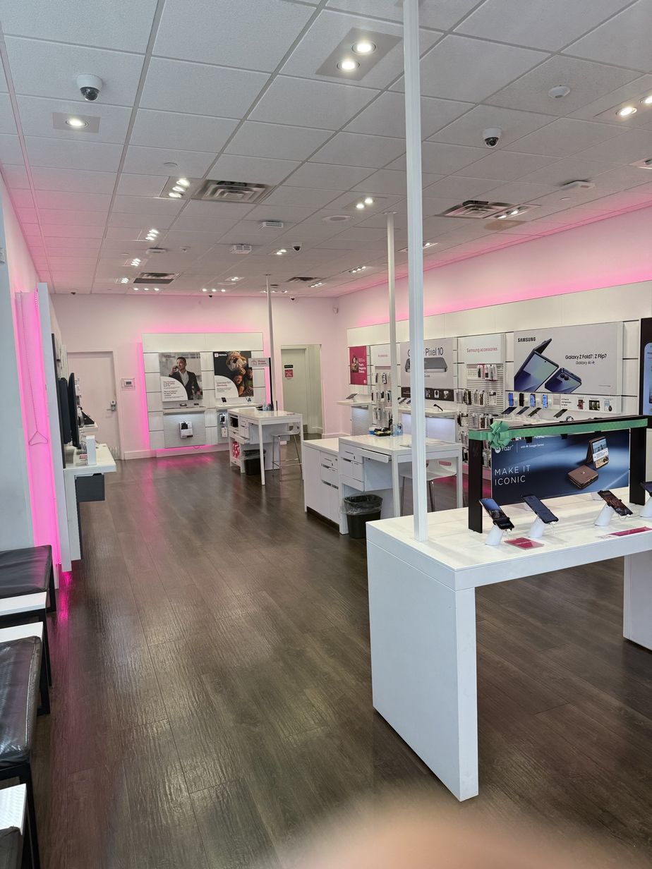  Interior photo of T-Mobile Store at Uptown Row, Minneapolis, MN 