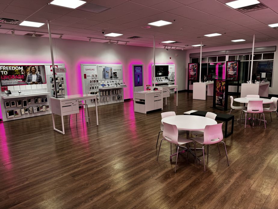 Interior photo of T-Mobile Store at The Crossing at Smithfield, Smithfield, RI