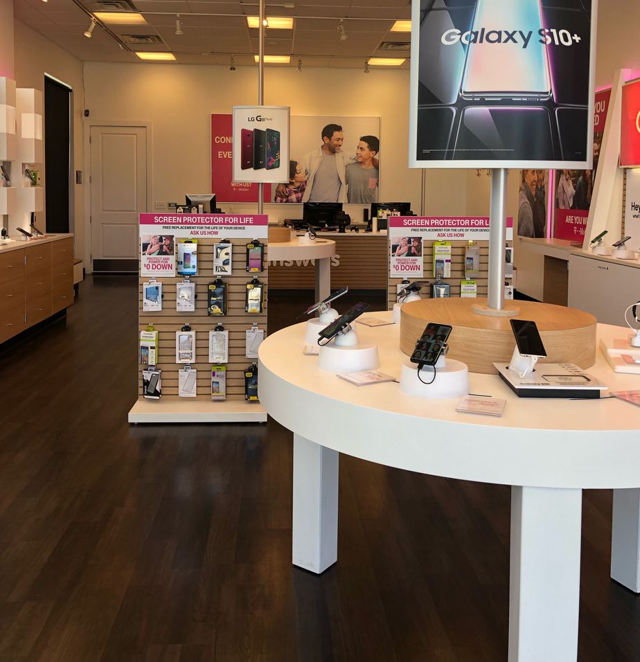 Interior photo of T-Mobile Store at SR-92 & 5300 W, Highland, UT