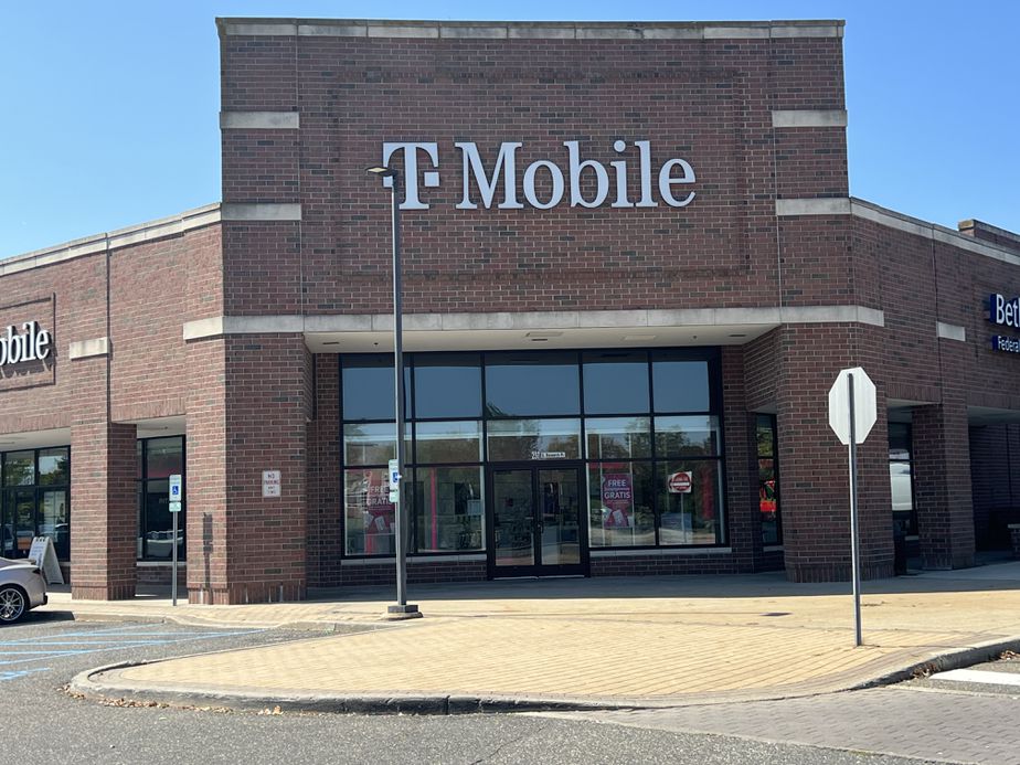 Exterior photo of T-Mobile Store at Carlton & South Research, Central Islip, NY
