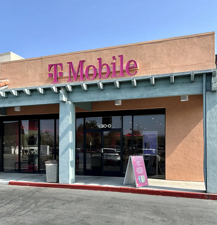  Exterior photo of T-Mobile Store at Camino De La Plaza & Willow, San Ysidro, CA 