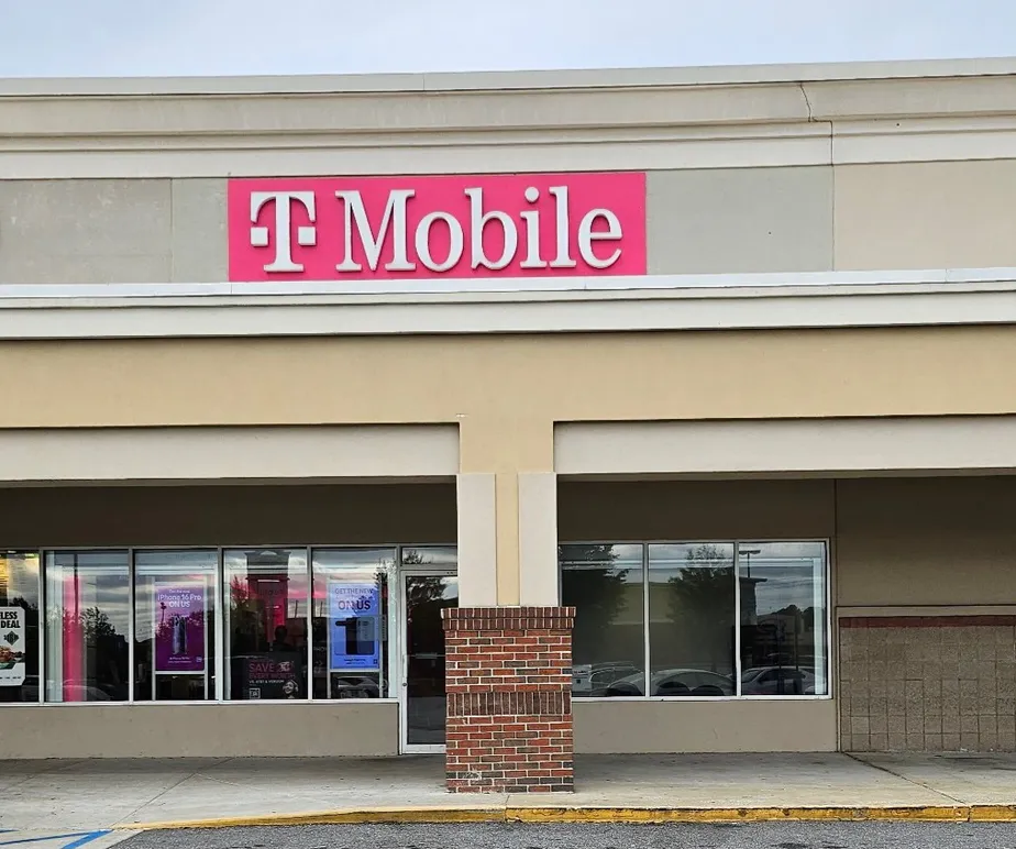  Exterior photo of T-Mobile Store at Cross Country Plaza, Columbus, GA 