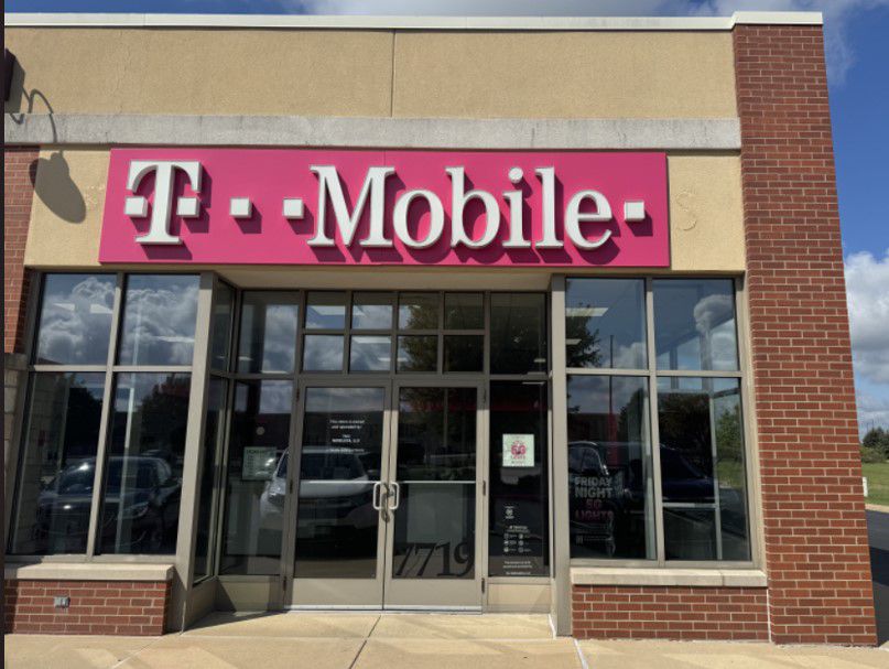 Exterior photo of T-Mobile Store at Grand Prairie & American Pr, Peoria, IL