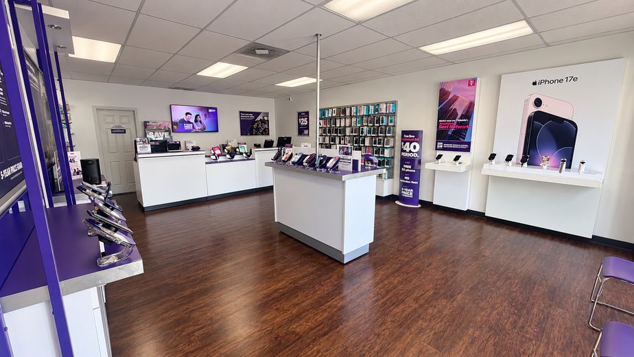 Metro by T-Mobile 5161 Pomona Blvd - 5161 Pomona Blvd 