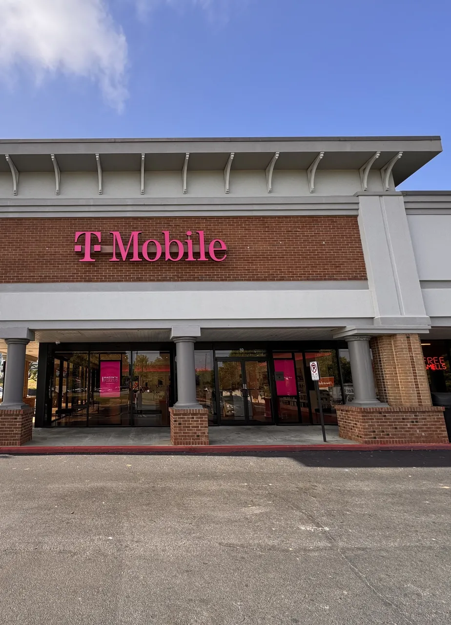  Exterior photo of T-Mobile Store at Cobb Pkwy Marietta, Marietta, GA 