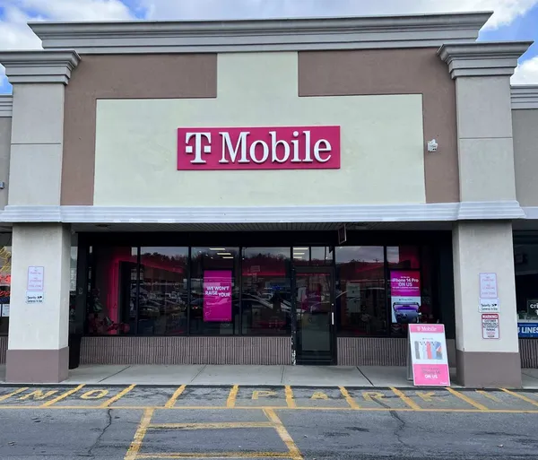 Smart Phones at TMobile Dolson Ave in Middletown, NY