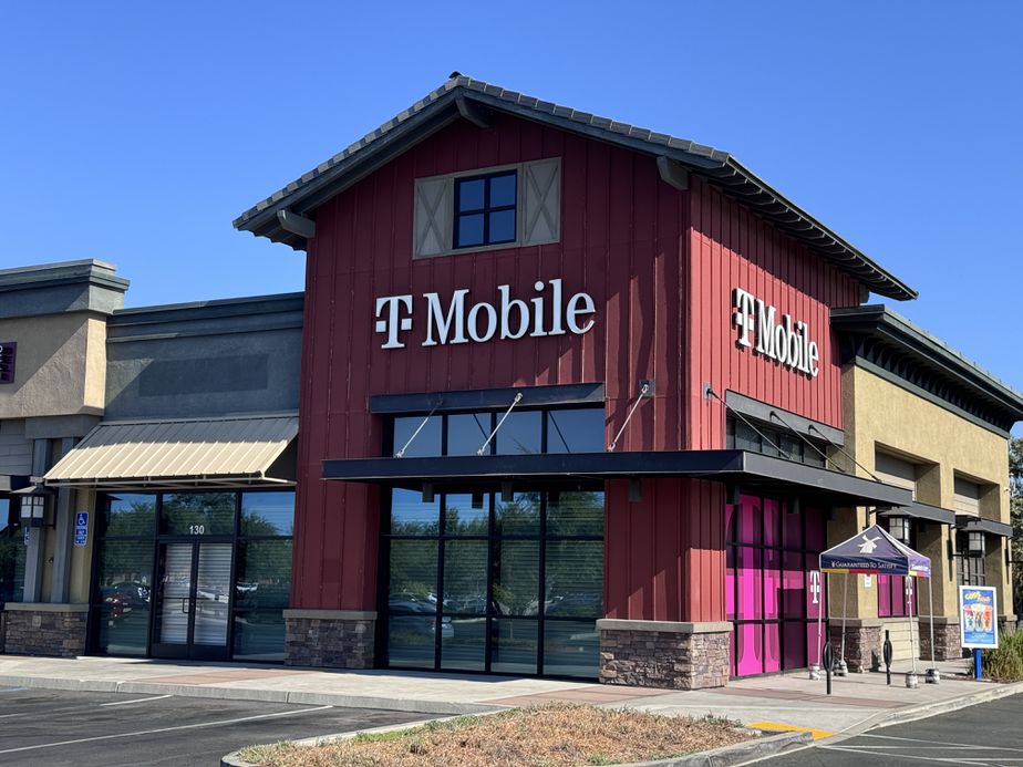 Exterior photo of T-Mobile Store at Sunwest Village, Lodi, CA