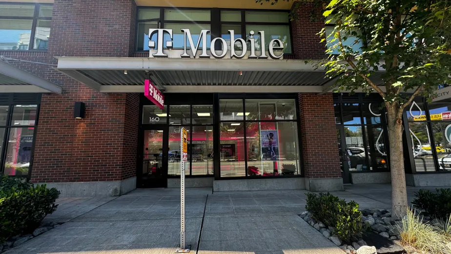  Exterior photo of T-Mobile Store at Fauntleroy & Alaska, Seattle, WA 