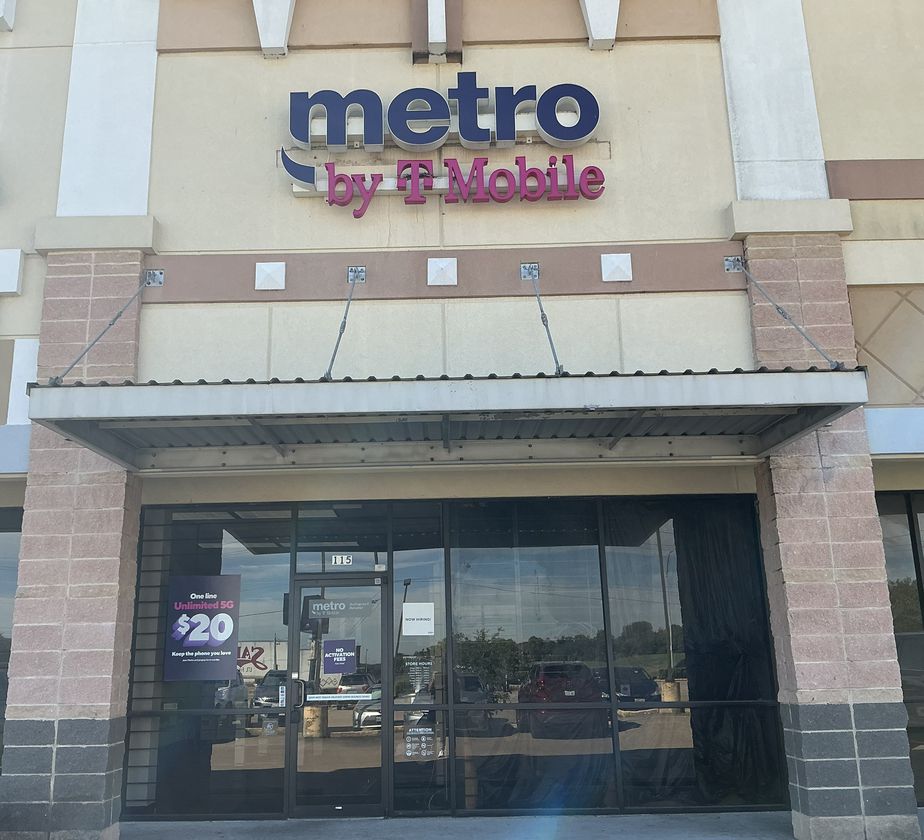 Metro by T-Mobile 12709 beechnut street, - 12709 beechnut street, 