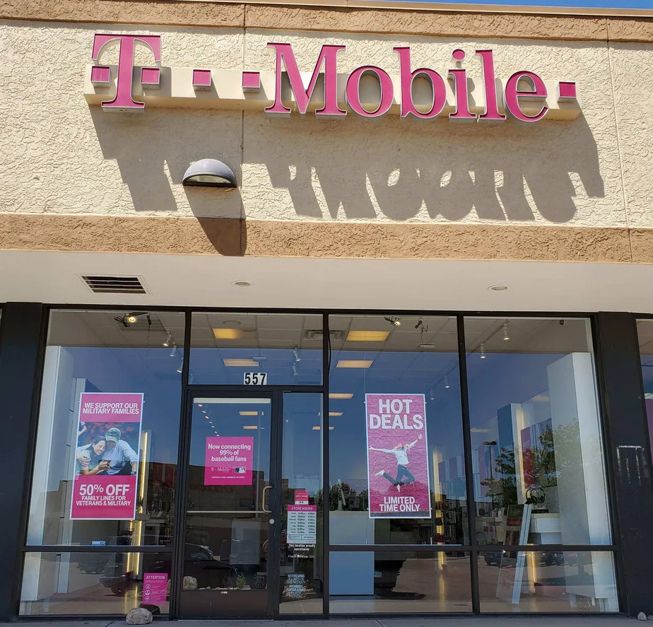 Exterior photo of T-Mobile store at 8th & Moreno, Colorado Springs, CO