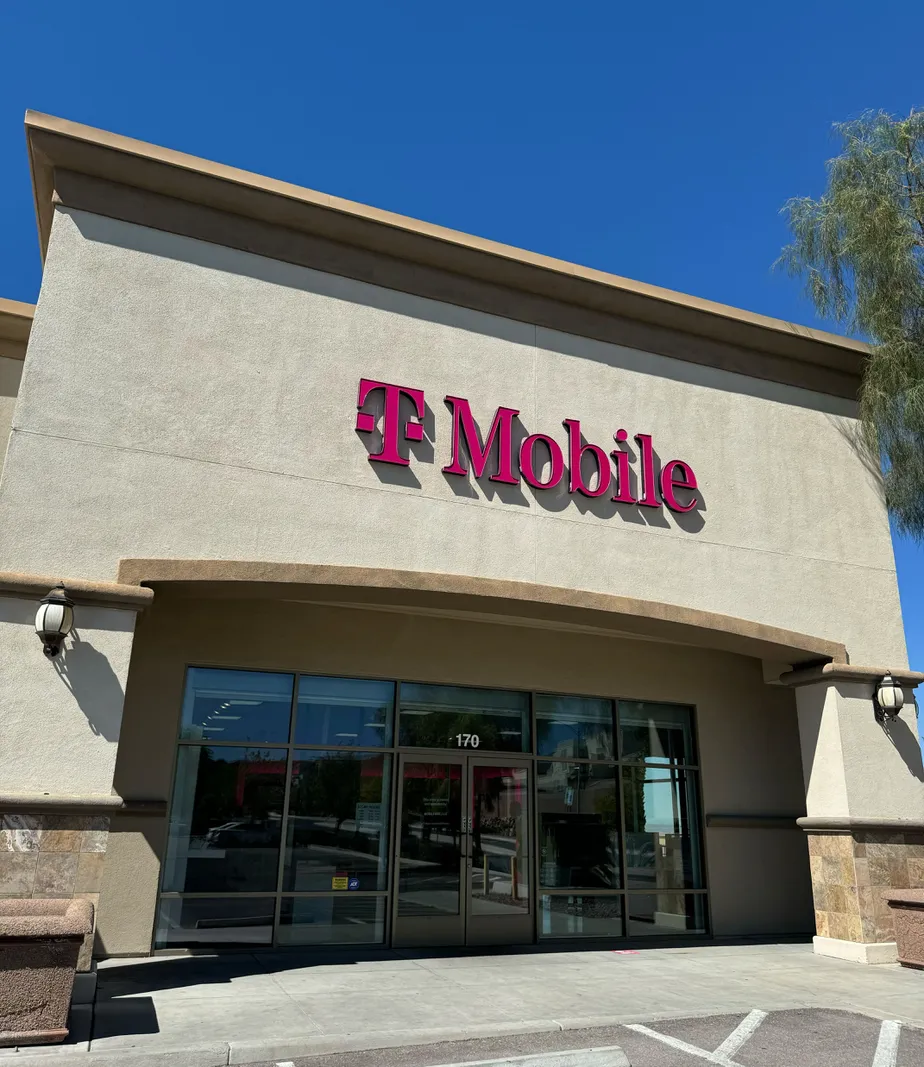  Exterior photo of T-Mobile Store at Green Valley & Horizon Ridge, Henderson, NV 