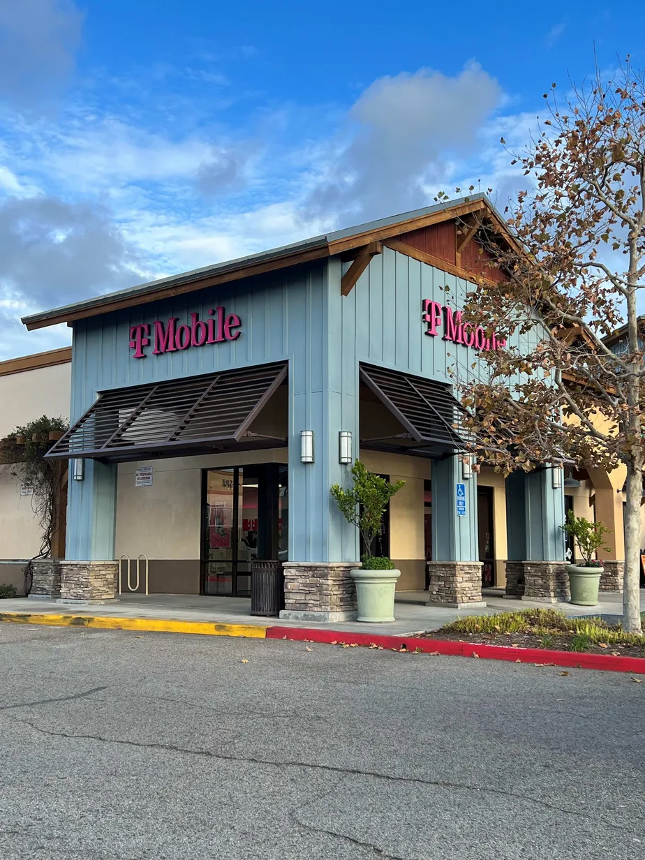 Exterior photo of T-Mobile Store at El Toro & Rockfield, Lake Forest, CA