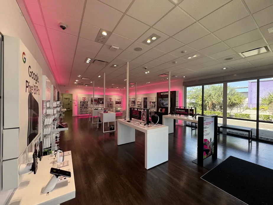  Interior photo of T-Mobile Store at W Hillsborough Ave & N Howard Ave, Tampa, FL 