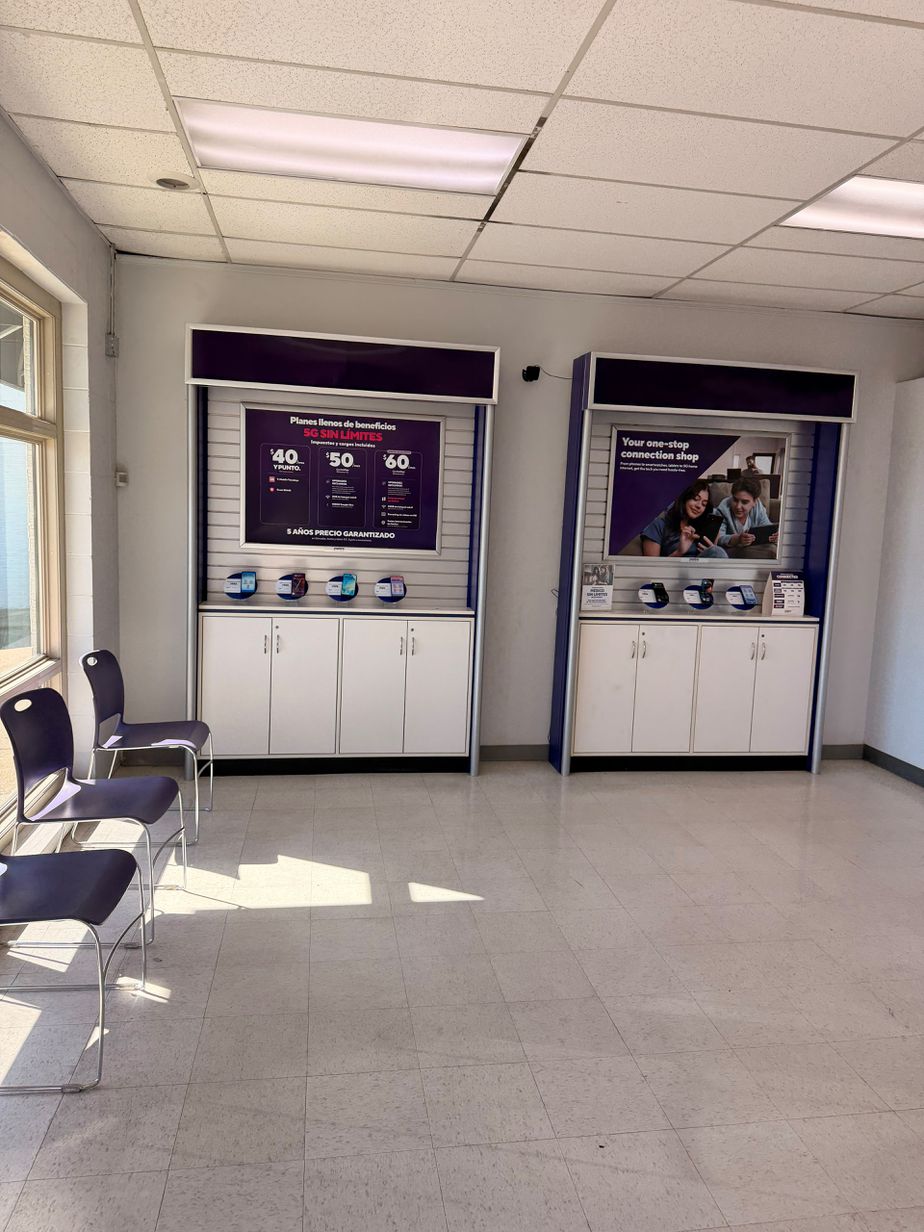 Metro by T-Mobile 5326 W Washington St - 5326 W Washington St 