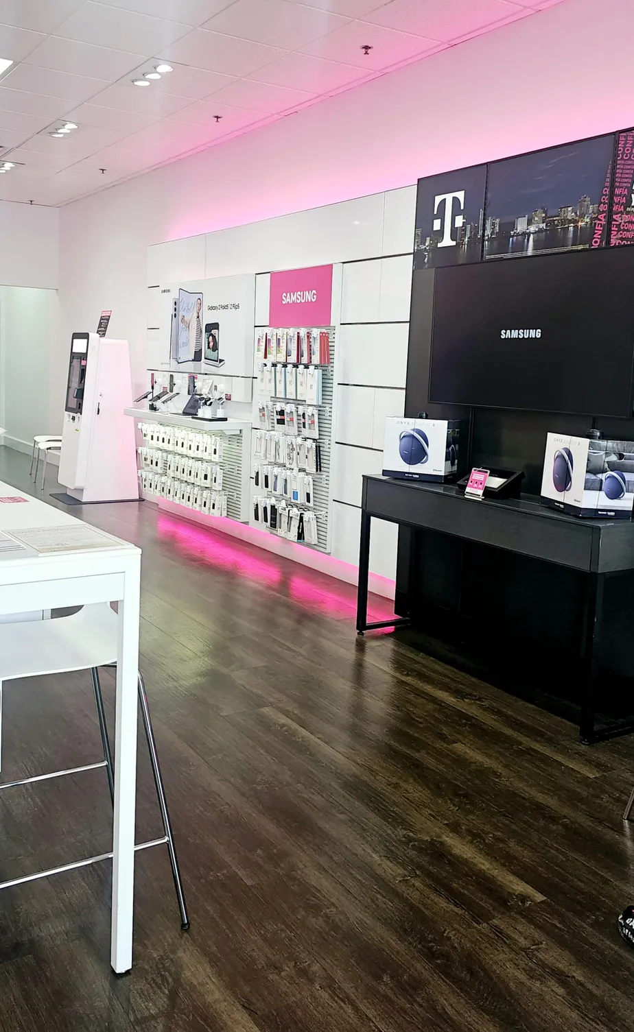 Interior photo of T-Mobile Store at Plaza Cayey, Cayey, PR