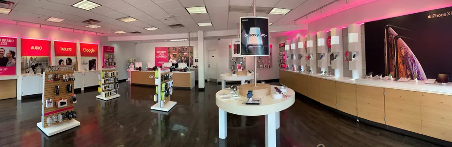  Interior photo of T-Mobile Store at S Mill Ave & W University Dr, Tempe, AZ 