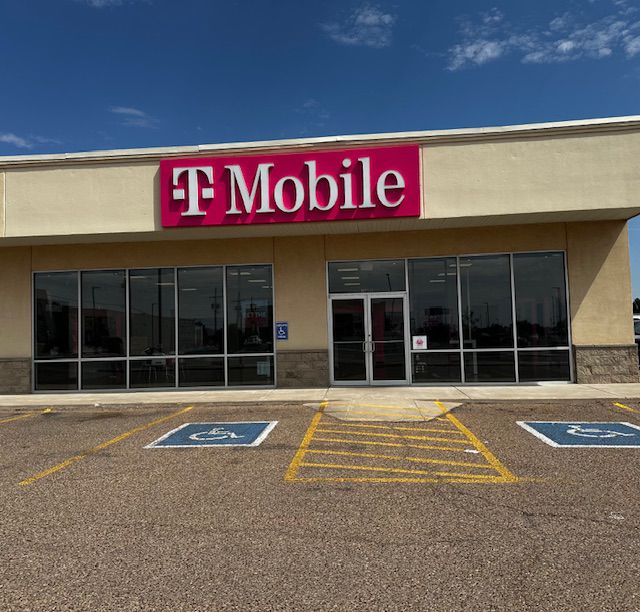 Exterior photo of T-Mobile Store at Clovis Retail Center, Clovis, NM