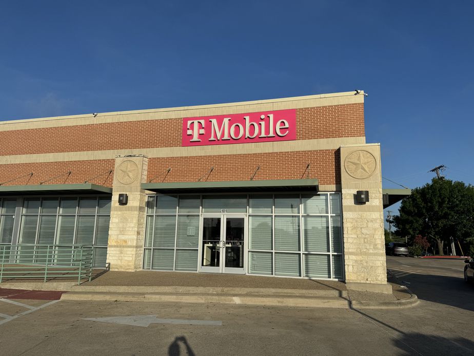 Exterior photo of T-Mobile Store at I 35 & Pleasant Run, Desoto, TX