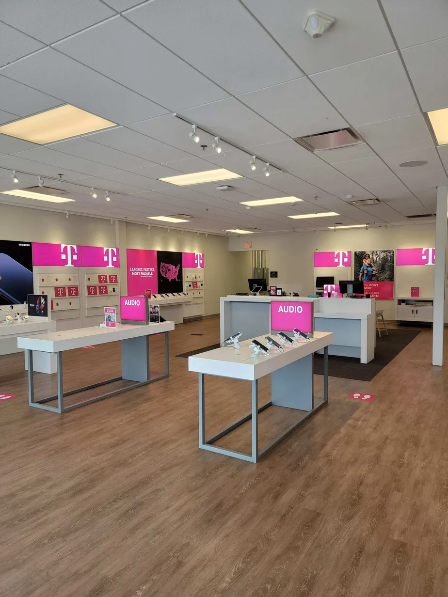 Interior photo of T-Mobile Store at N Hwy 77 & Bessie Coleman Blvd, Waxahachie, TX