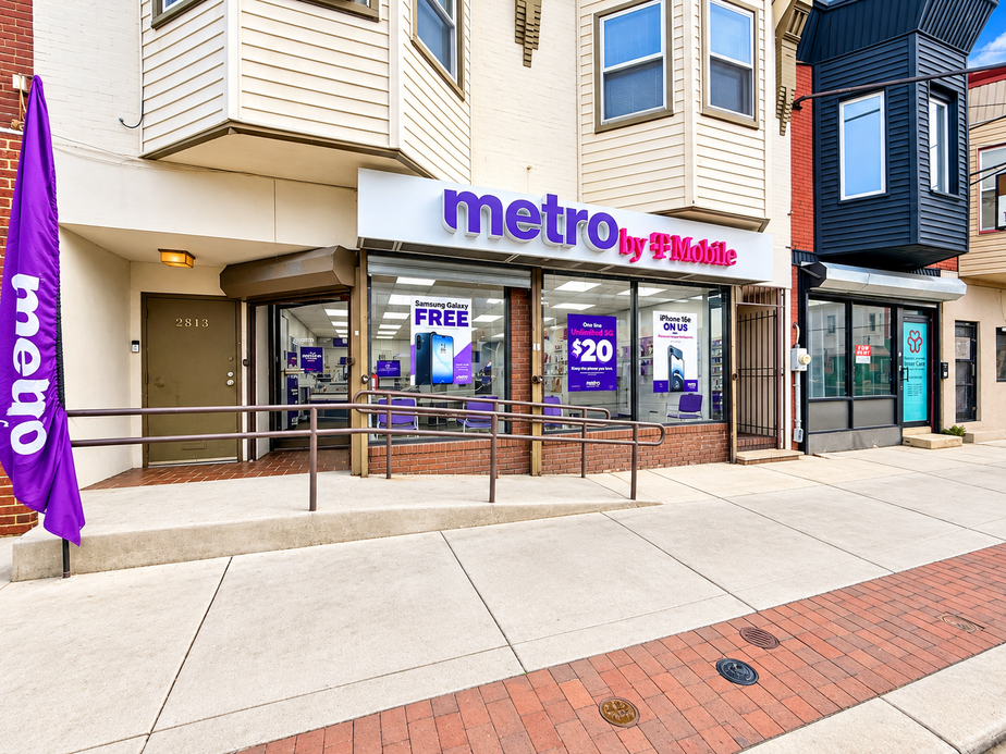 Metro by T-Mobile 2811 N 22nd St - 2811 N 22nd St 