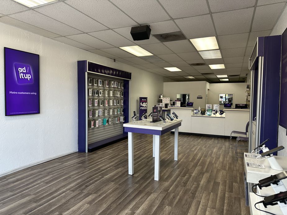 Metro by T-Mobile 1110 Huntington Dr - 1110 Huntington Dr