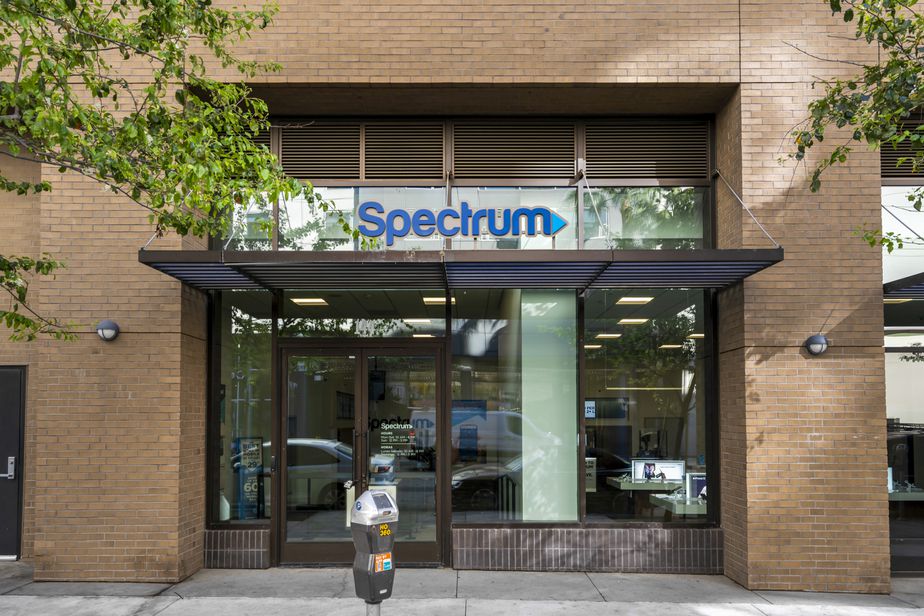 Spectrum - 6200 West Hollywood Blvd 