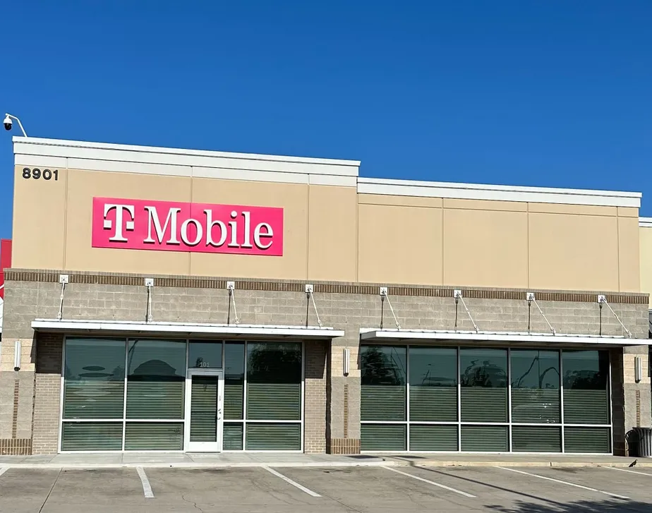 Exterior photo of T-Mobile Store at Alliance- Presidio Town Center, Ft Worth, TX